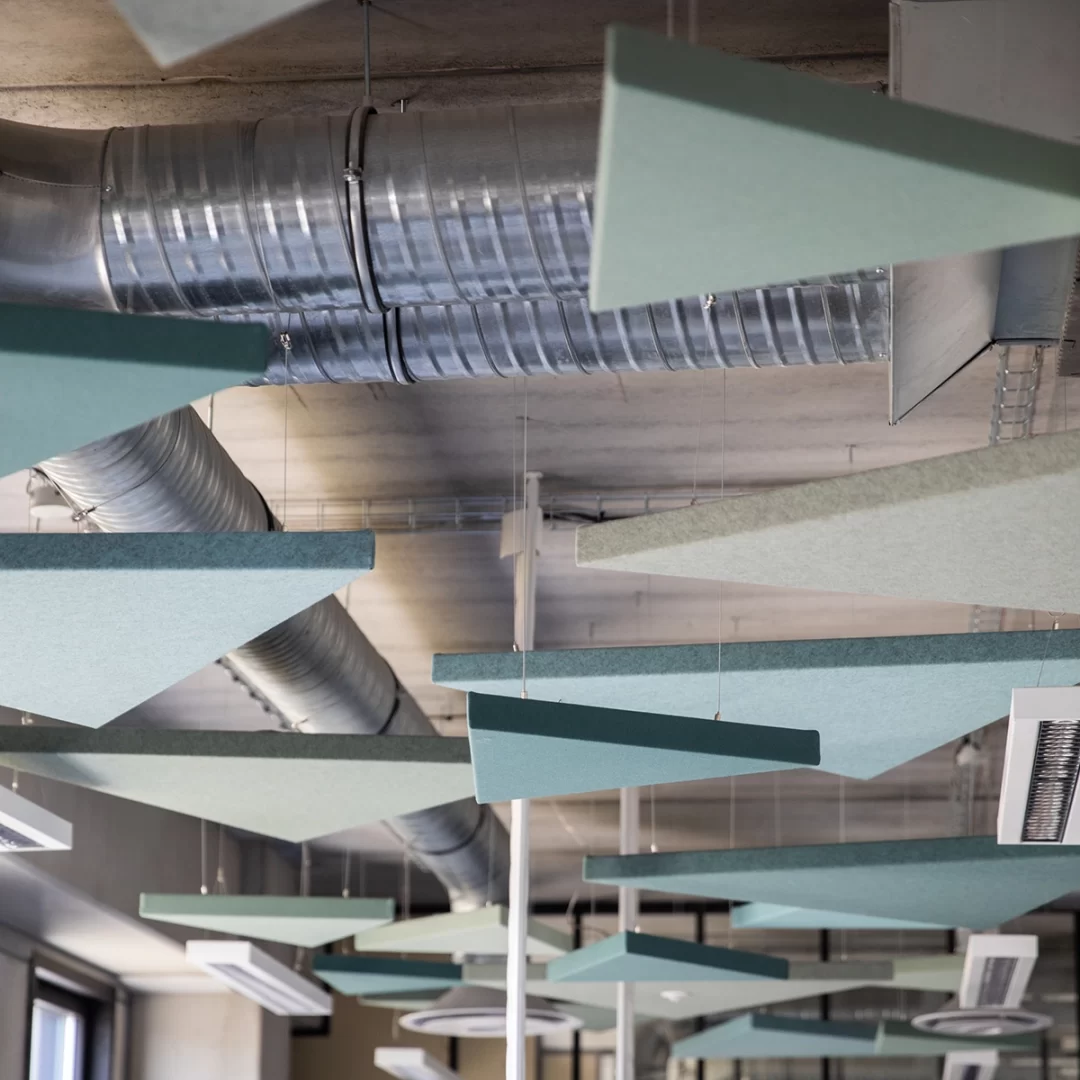 myo-panneau-acoustique-lugn-openspace-triangle-vert-1080x1080