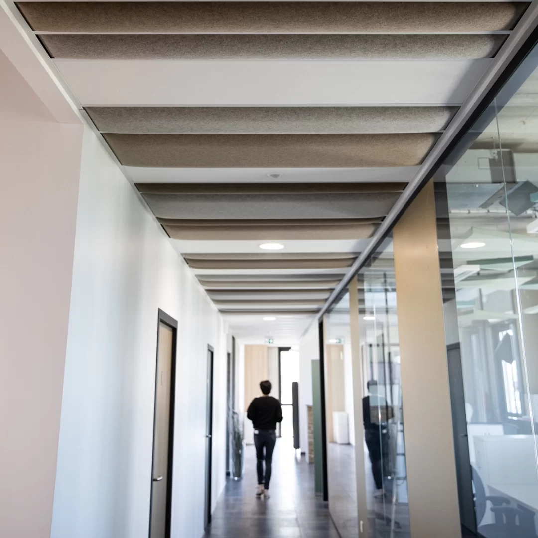 myo-pave-quieto-couloir-faux-plafond-1080x1080